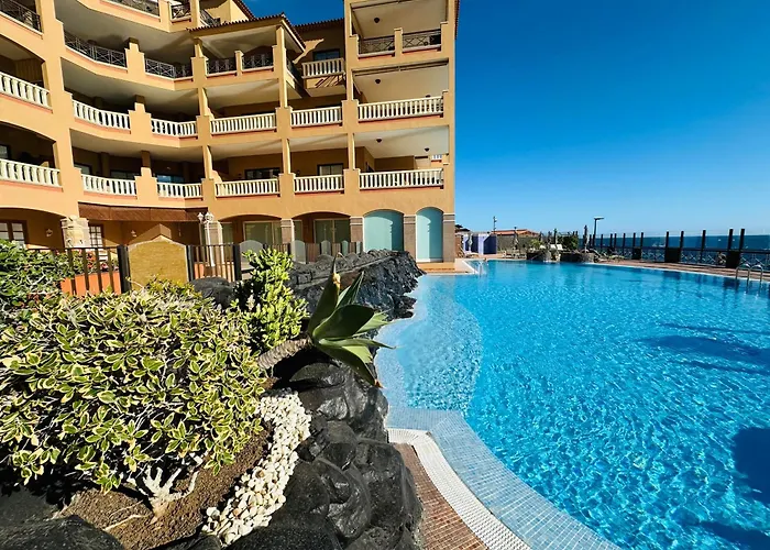 El Nautico Coral Suite - Oceanview Escape