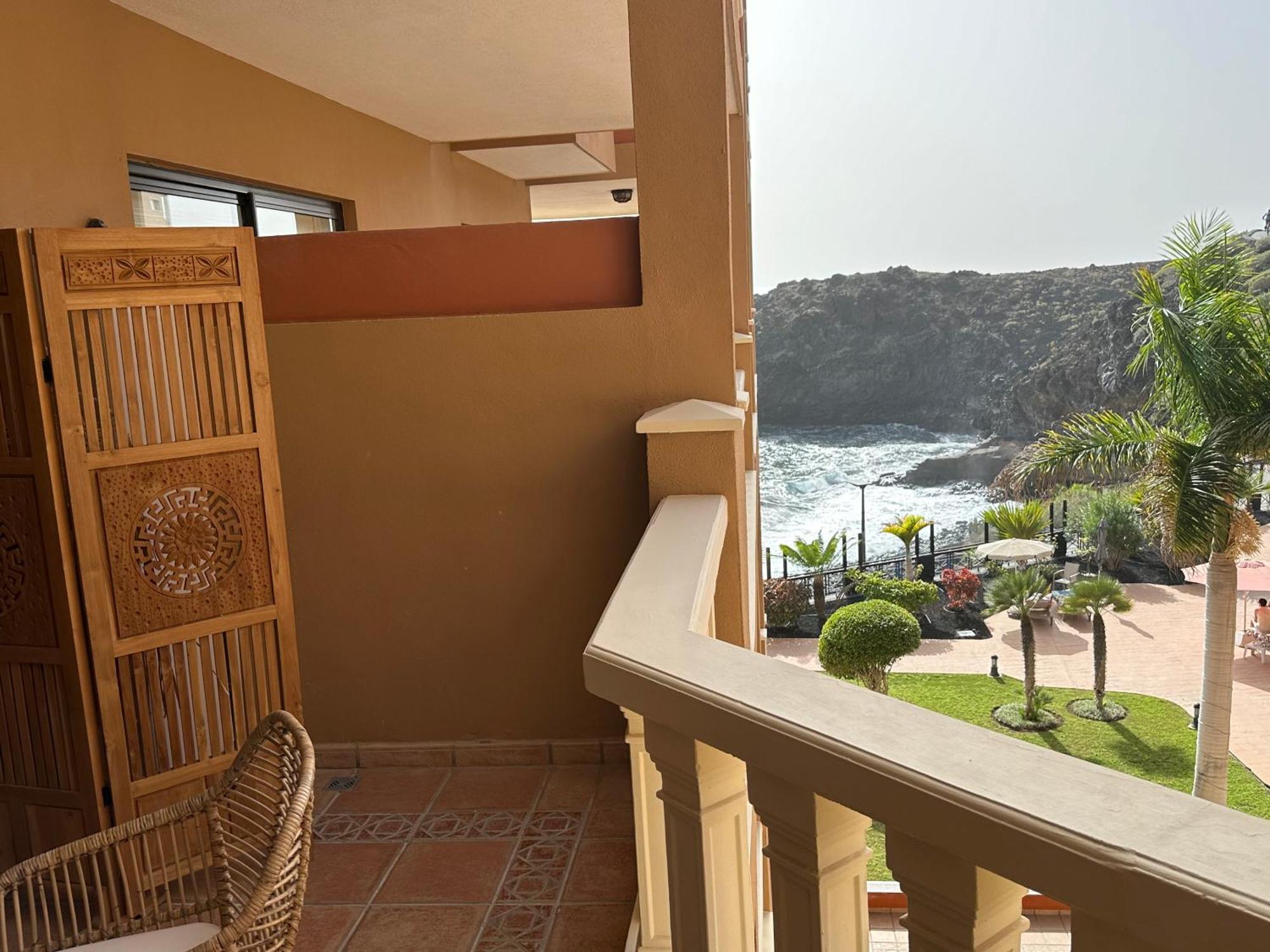 El Nautico Coral Suite - Oceanview Escape