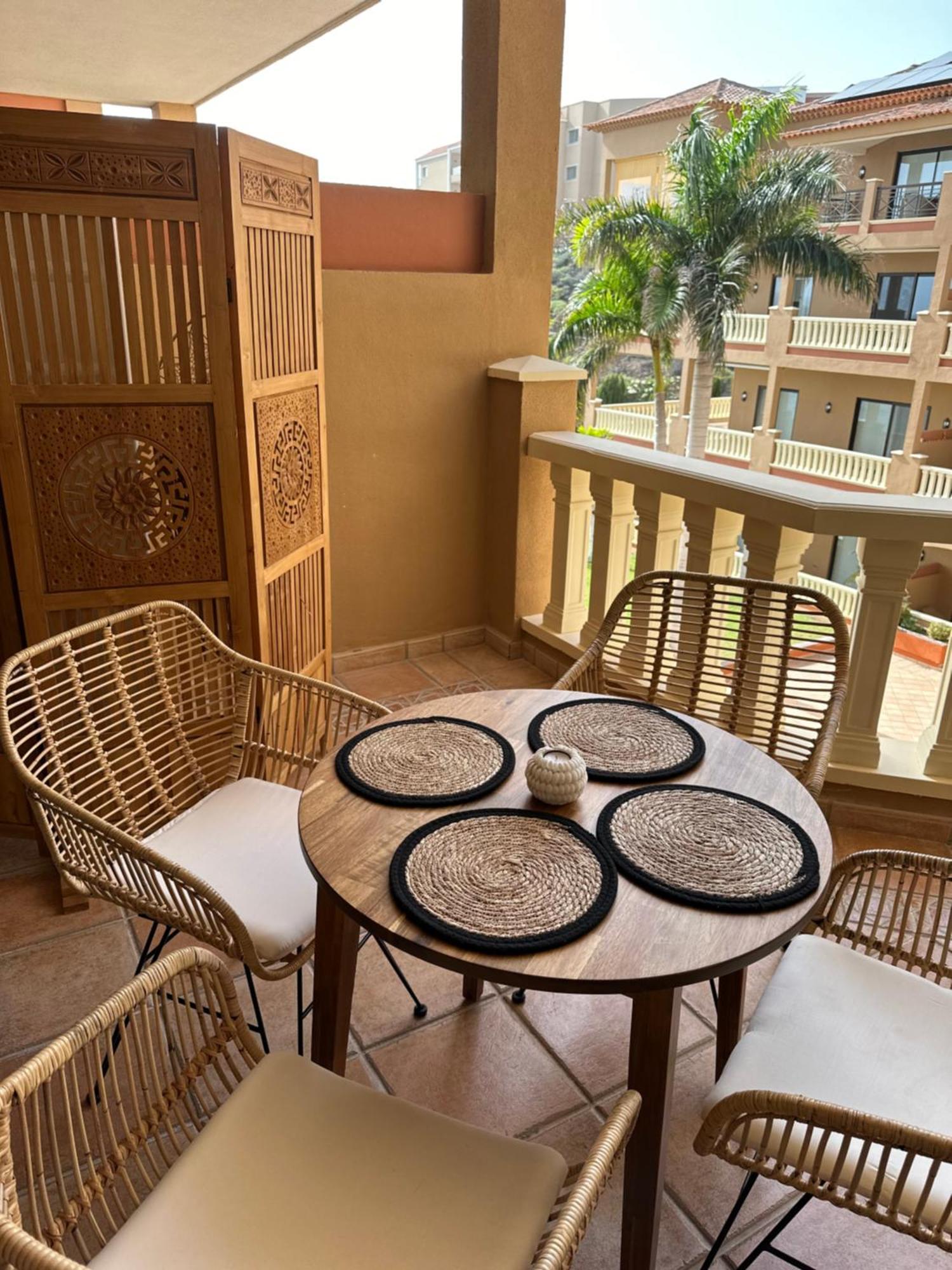 El Nautico Coral Suite - Oceanview Escape San Miguel de Abona